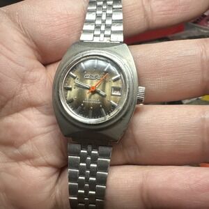 Works Vintage Cornavin Ladies 21 jewels ShockProof Swiss Manual wind 26mm Fit 6